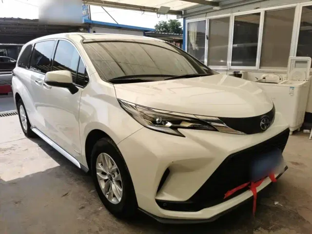 Toyota Granvia — Фото автомобиля 3
