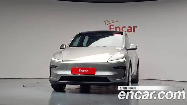 Tesla Model Y — Фото автомобиля 3