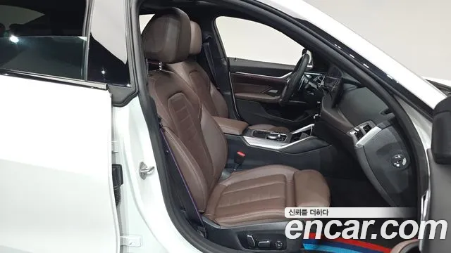 BMW 4 Series G22 — Фото автомобиля 16