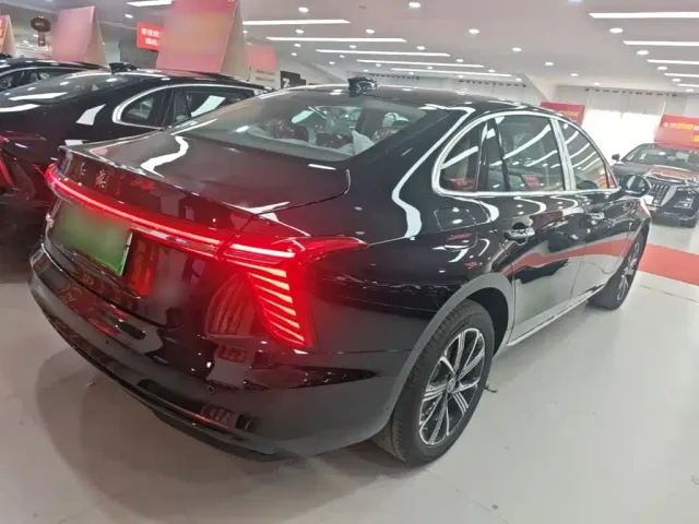 Hongqi H5 PHEV — Фото автомобиля 6