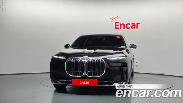 BMW 7 Series G70 — Фото автомобиля 3