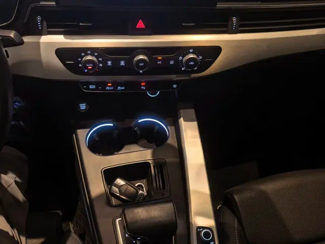 Audi A4L — Фото автомобиля 10