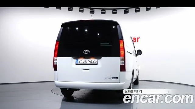 Фотография автомобиля — Hyundai Staria