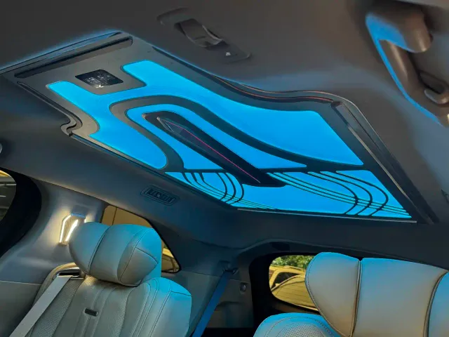 Toyota Sienna — Фото автомобиля 14