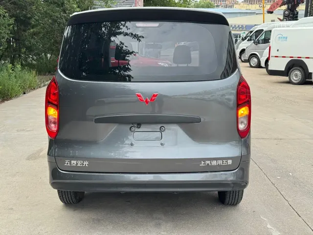 Wuling Hongguang — Фото автомобиля 9