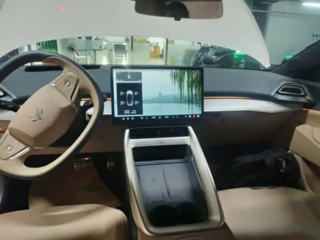 Arcfox Alpha S5 — Фото автомобиля 12