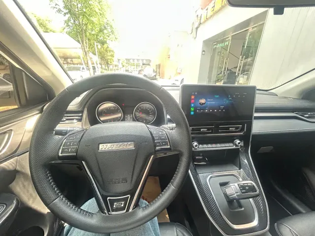 Haval M6 — Фото автомобиля 21