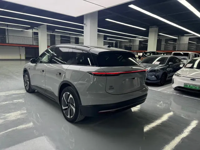 Nio ES6 — Фото автомобиля 15
