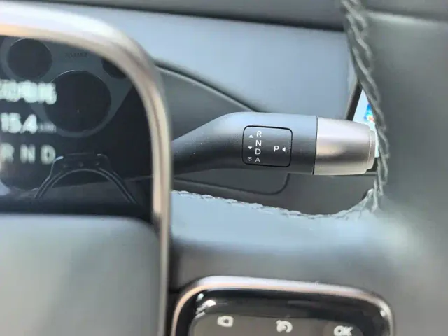 Li Auto MEGA — Фото автомобиля 16