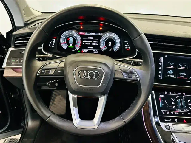 Audi Q7 — Фото автомобиля 13