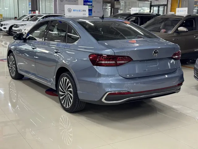 Volkswagen Lavida — Фото автомобиля 8