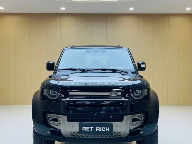 Land Rover Defender — Фото автомобиля 2