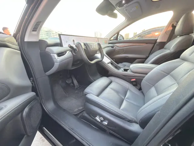 IM Motors LS6 — Фото автомобиля 4