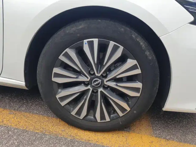 Nissan Teana — Фото автомобиля 6