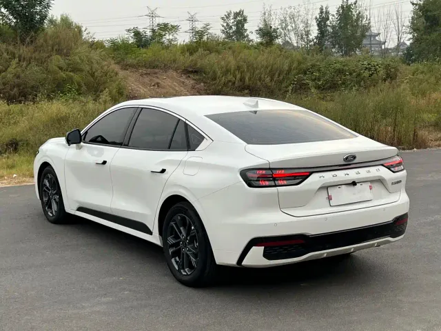 Ford Mondeo — Фото автомобиля 7