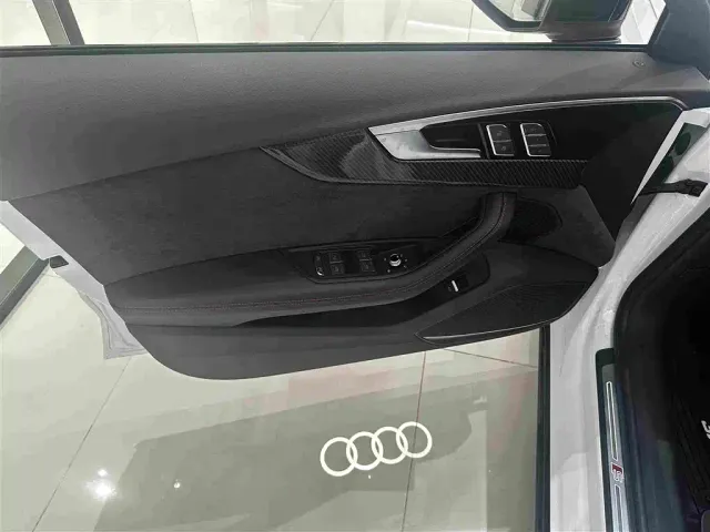 Audi A4L — Фото автомобиля 6