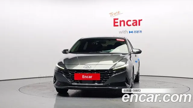 Hyundai Avante CN7 — Фото автомобиля 3