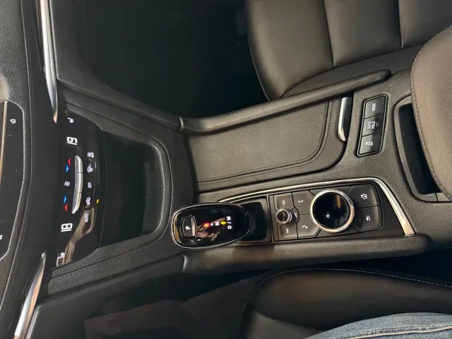 Cadillac XT5 — Фото автомобиля 10