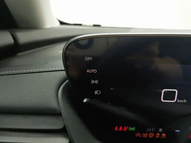 Buick Envision Plus — Фото автомобиля 21