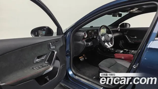 Mercedes-Benz A-Class — Фото автомобиля 10