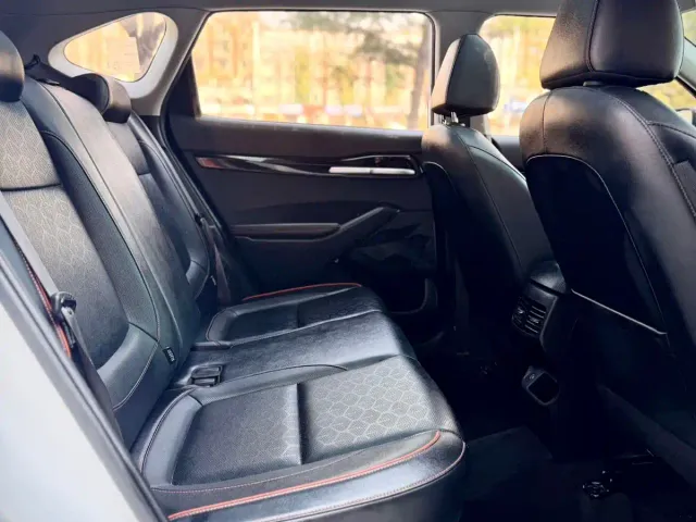 Kia Seltos — Фото автомобиля 12