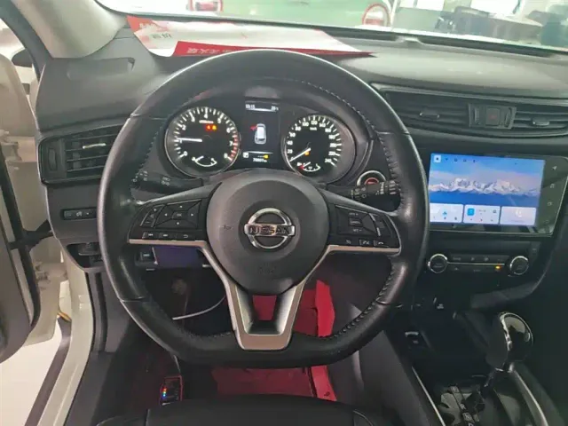 Nissan X-Trail — Фото автомобиля 10