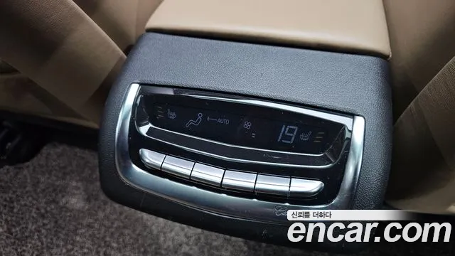 Cadillac XT6 — Фото автомобиля 30