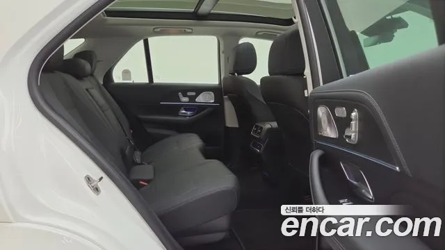 Mercedes-Benz GLE-Class — Фото автомобиля 14