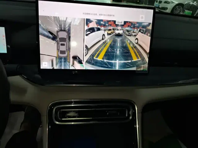 Geely Galaxy Stellar 6 — Фото автомобиля 12
