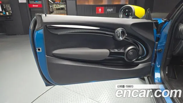 MINI Cooper Electric — Фото автомобиля 13