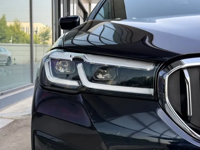 BMW 5 Series — Фото автомобиля 21