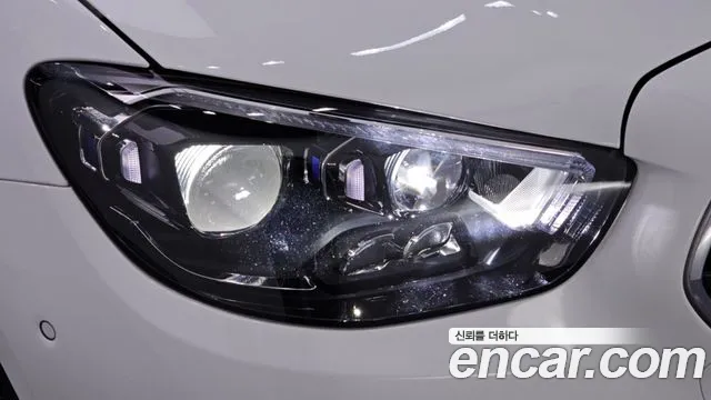 Mercedes-Benz E-Class — Фото автомобиля 19