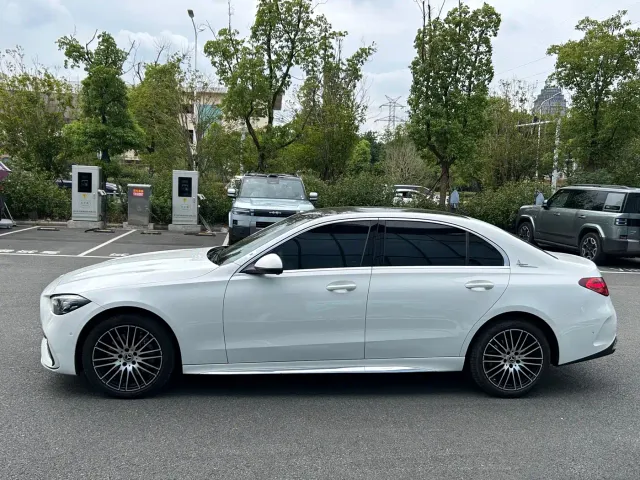 Mercedes-Benz C-Class — Фото автомобиля 3