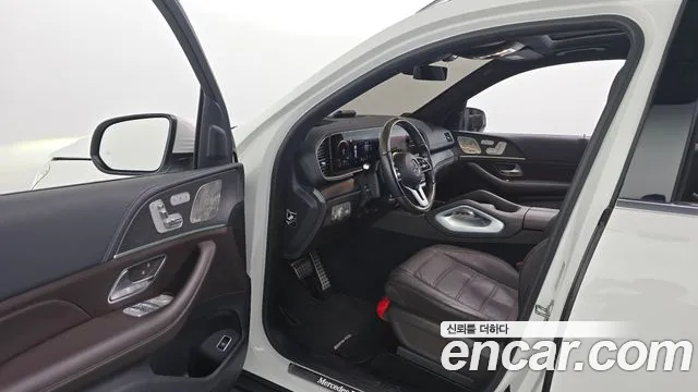 Mercedes-Benz GLS-Class — Фото автомобиля 9