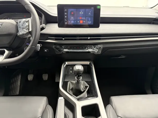 Wuling Jiachen — Фото автомобиля 9