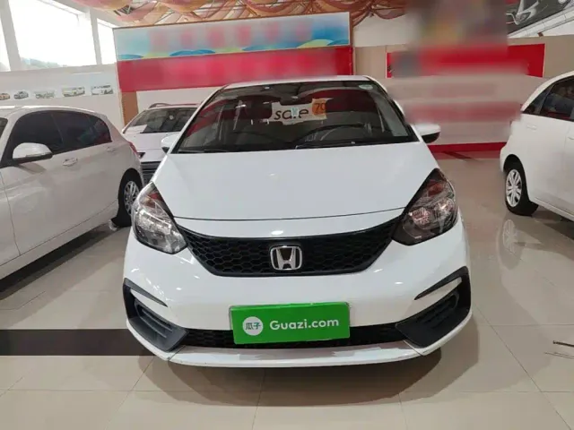 Honda Fit — Фото автомобиля 2