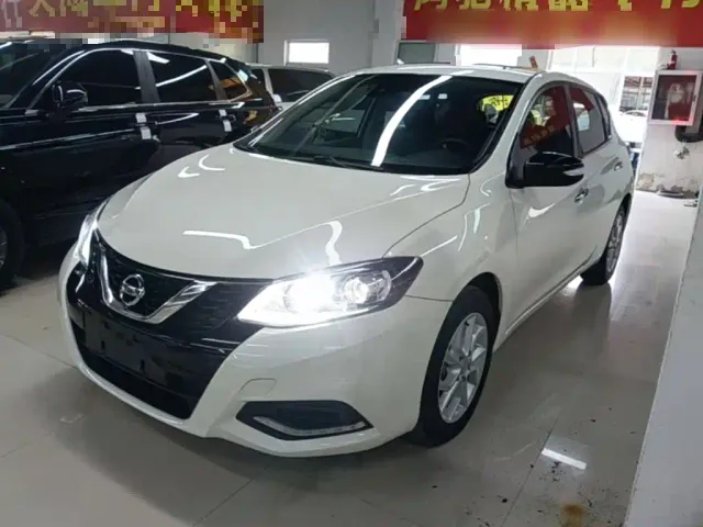 Фотография автомобиля — Nissan Tiida