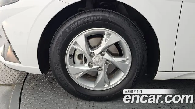 Hyundai AVANTE Avante (CN7) — Фото автомобиля 5