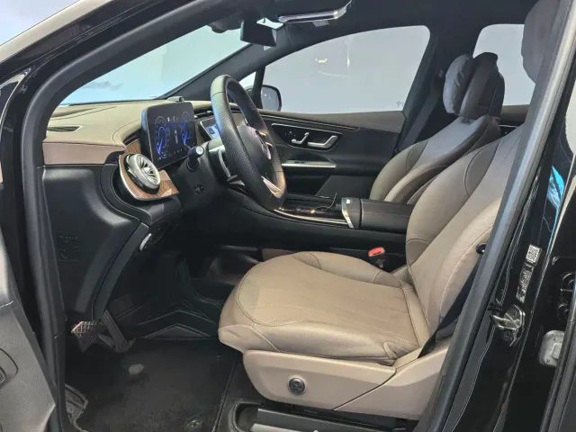 Mercedes-Benz EQE SUV — Фото автомобиля 13