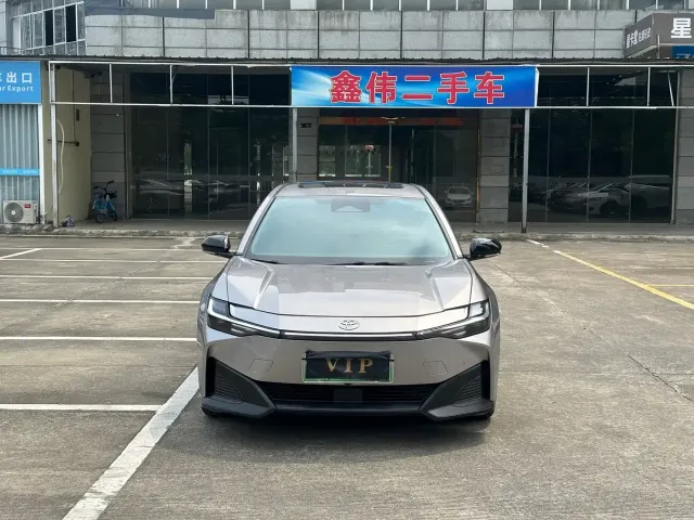 Toyota bZ3 — Фото автомобиля 3