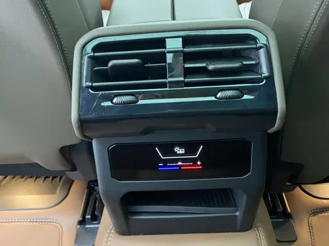 BMW 5 Series — Фото автомобиля 27