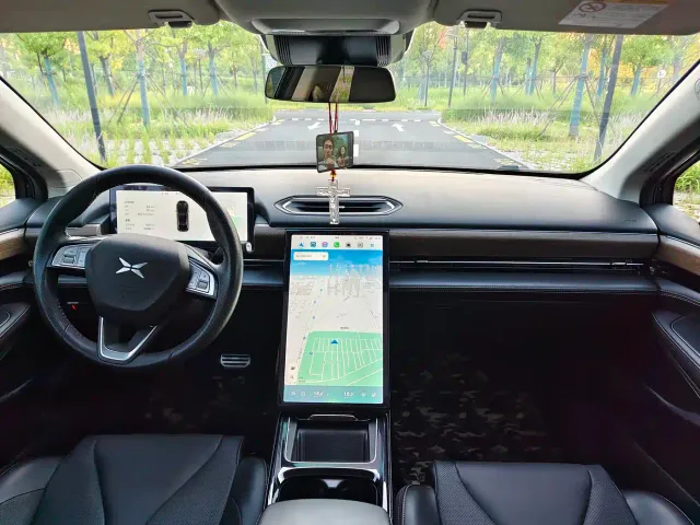 Xpeng P5 — Фото автомобиля 13