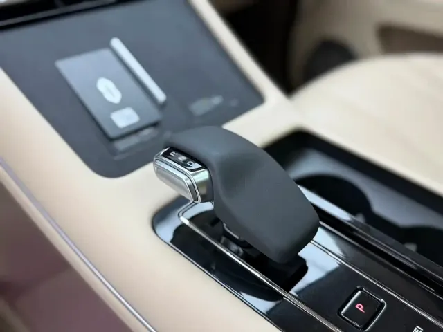 Aito M7 — Фото автомобиля 14