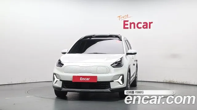 Kia Niro — Фото автомобиля 3