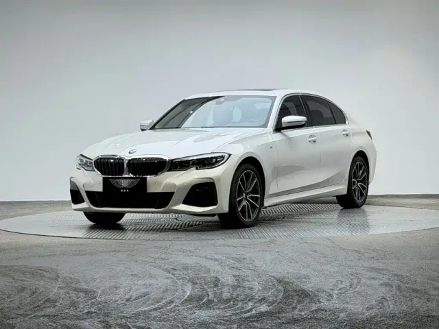 Фотография автомобиля — BMW 3 Series