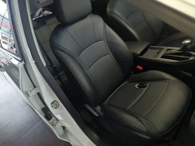 Roewe i5 — Фото автомобиля 24