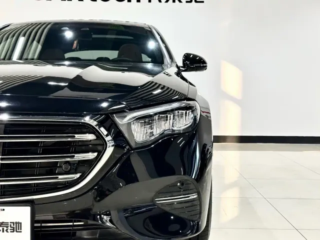 Mercedes-Benz E-Class — Фото автомобиля 7