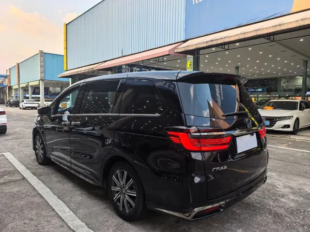 Honda Odyssey 2022 2.0L e:HEV Sharp·Enjoyment Edition — Фото автомобиля 15