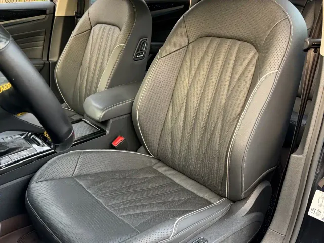 Volkswagen Passat — Фото автомобиля 8