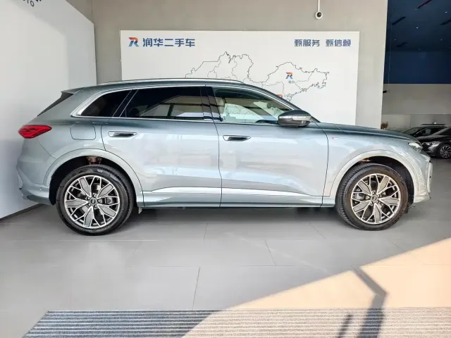 Audi Q5L — Фото автомобиля 3
